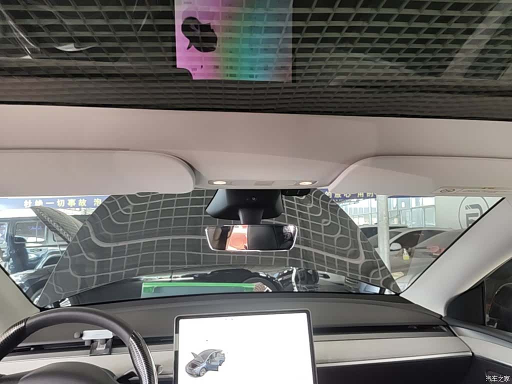 Tesla Model Y, 2024 18