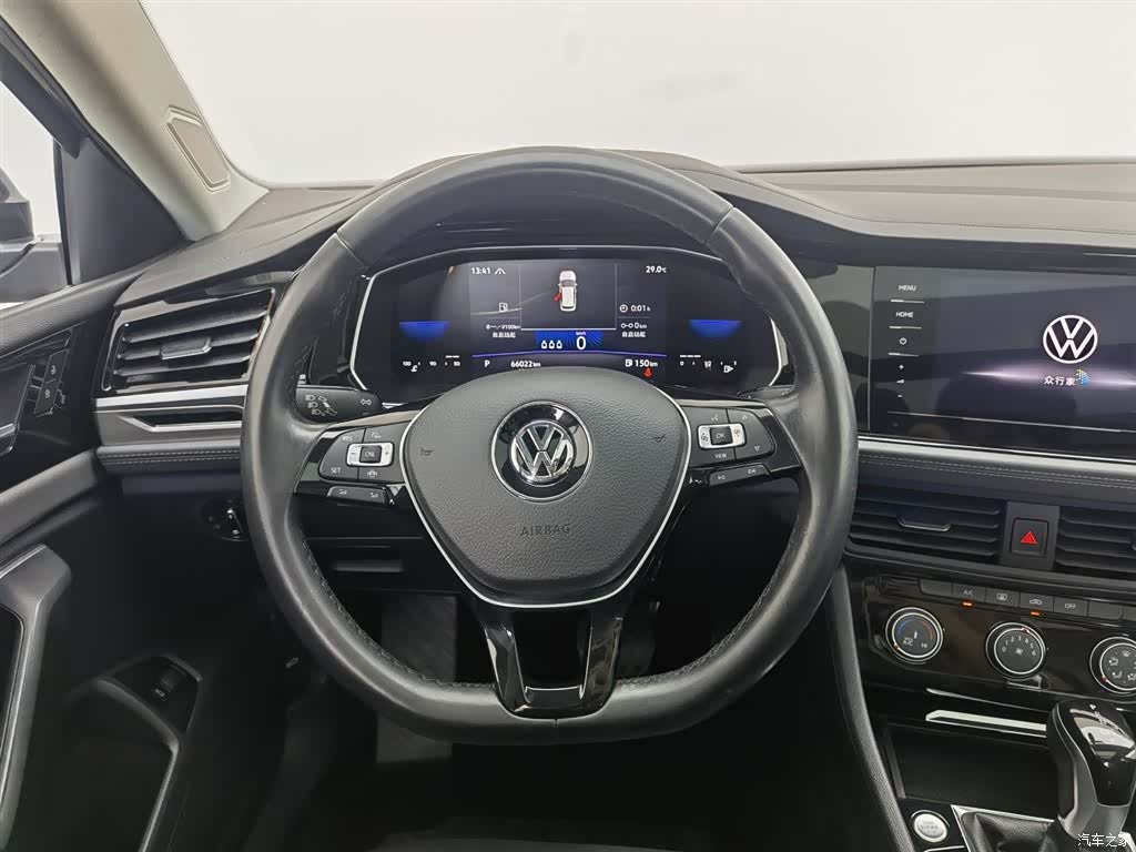 Volkswagen Sagitar, 2021 11
