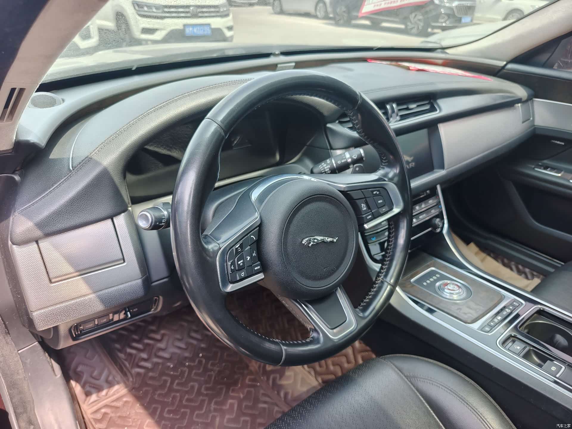 Land Rover XFL, 2018 11