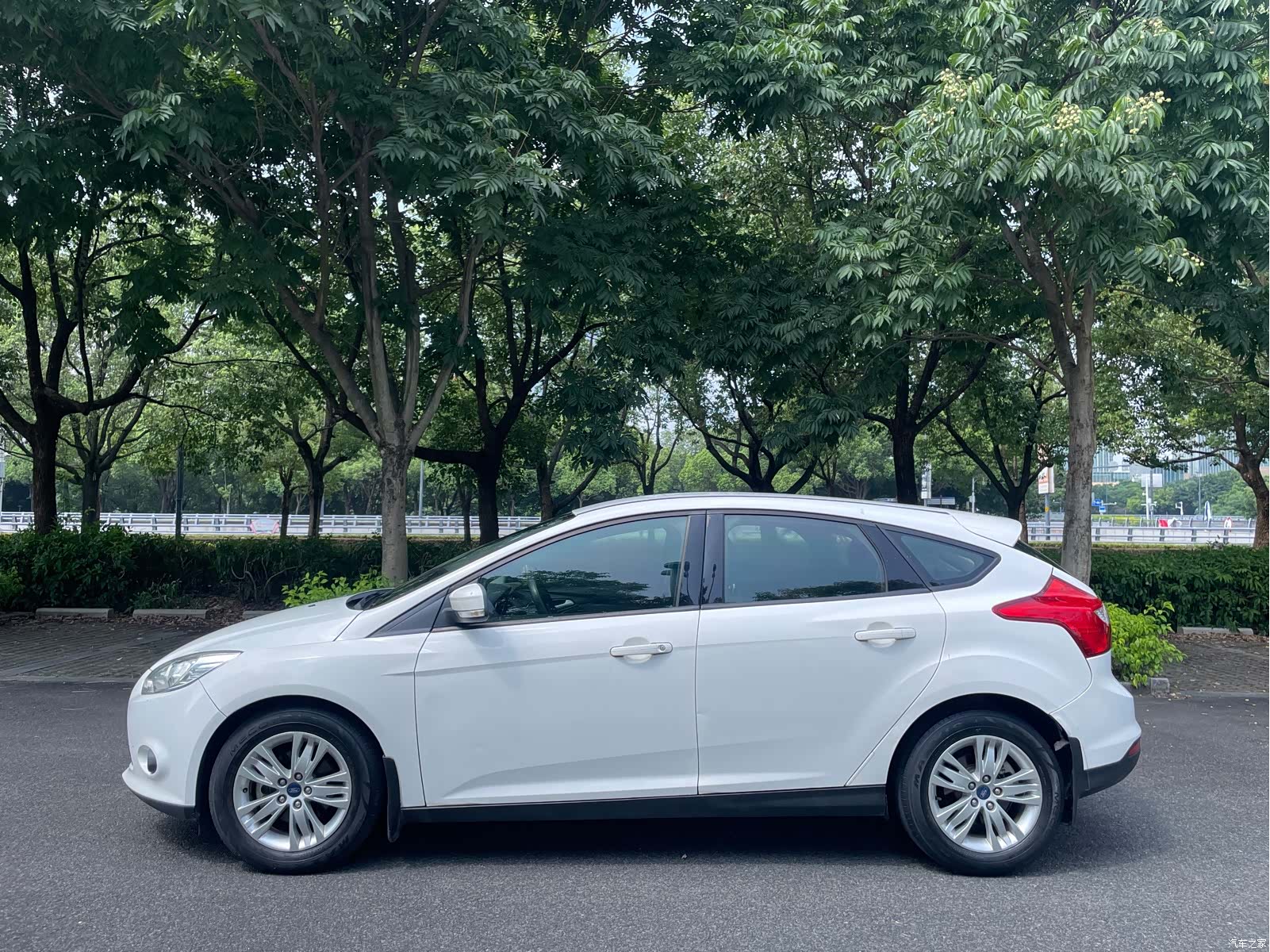 Ford Focus, 2013 10