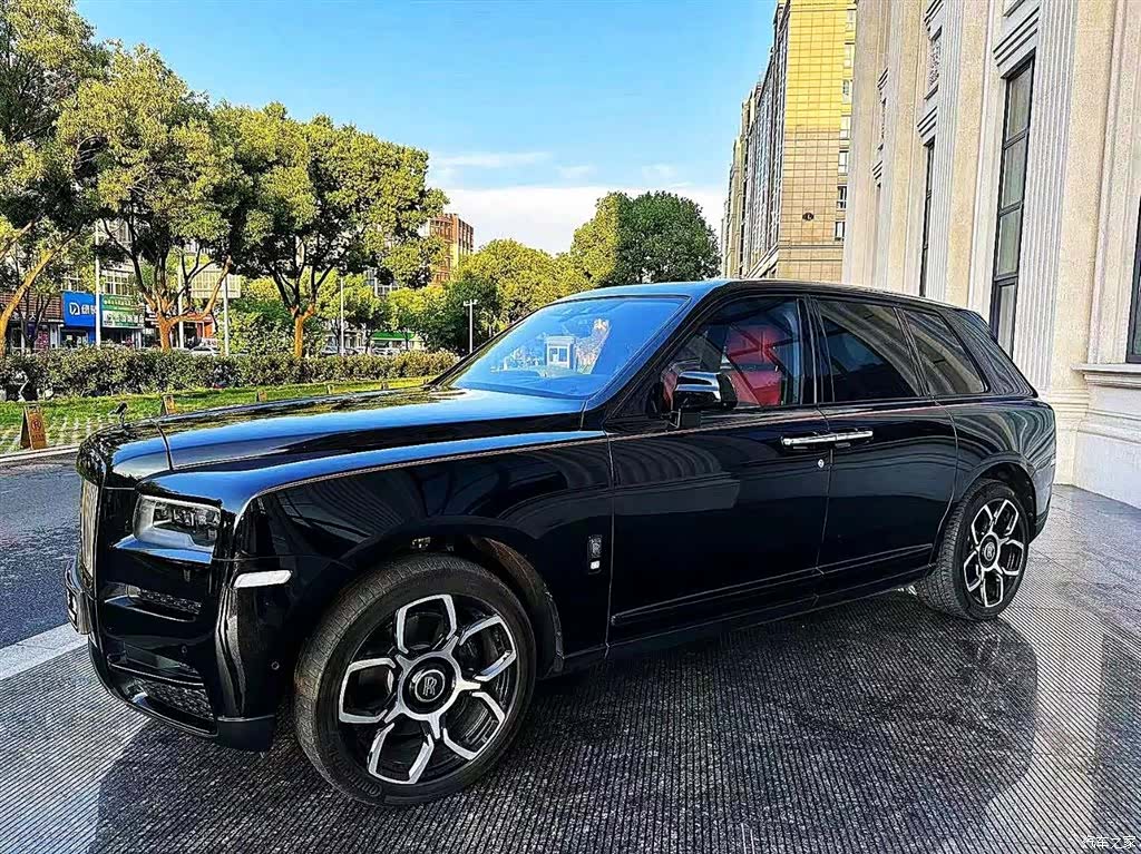 Rolls-Royce Cullinan, 2020 1