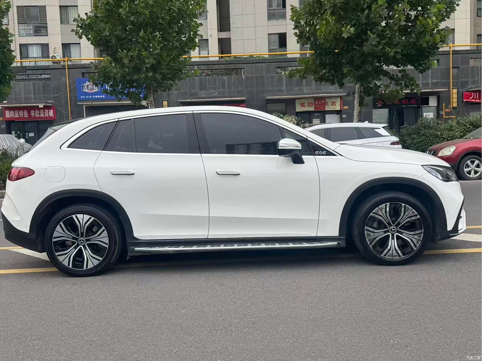 Mercedes-Benz EQE, 2023 4