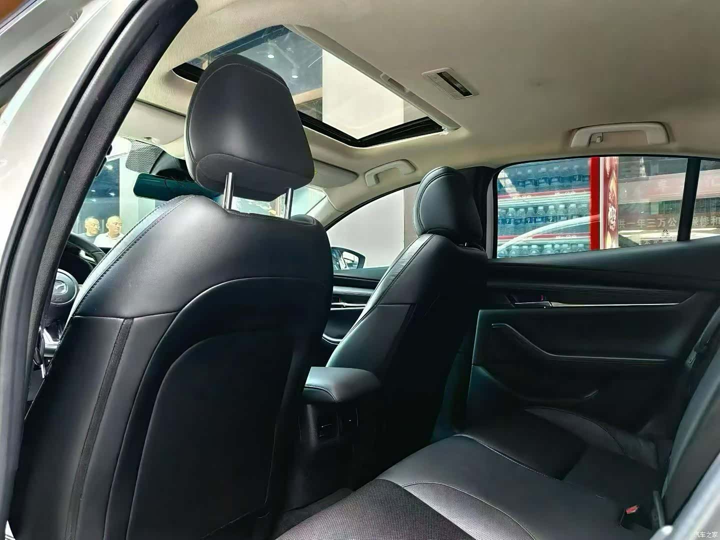 Mazda Mazda3, 2020 все фото