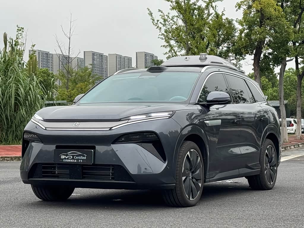 BYD Tang L