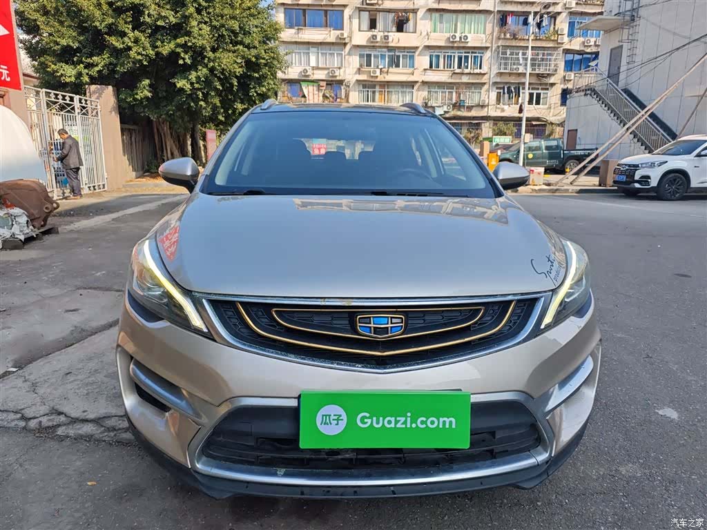 Geely Emgrand, 2017 3