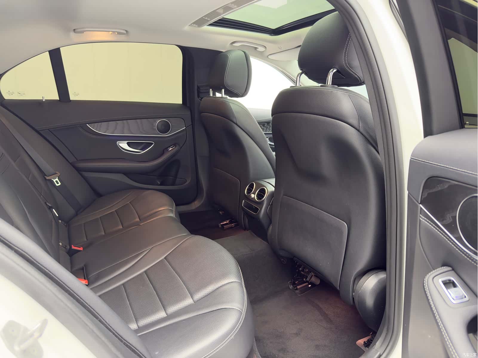 Mercedes-Benz C-Class, 2020 10