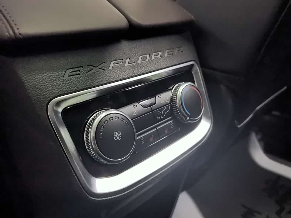 Ford Explorer Ford Explorer