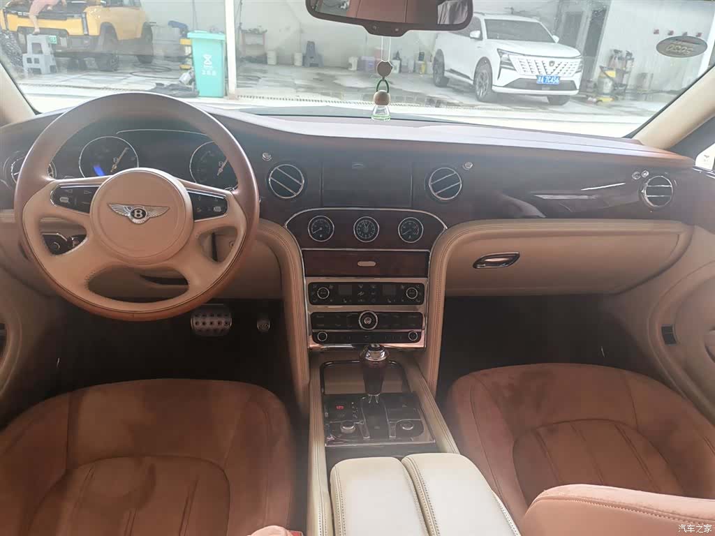 Bentley Mulsanne, 2013 6
