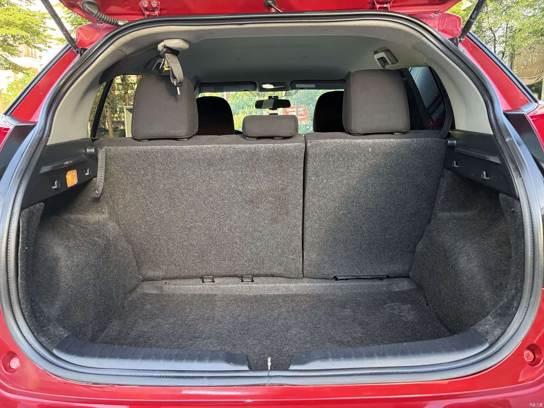 Toyota YARiS L, 2016 11