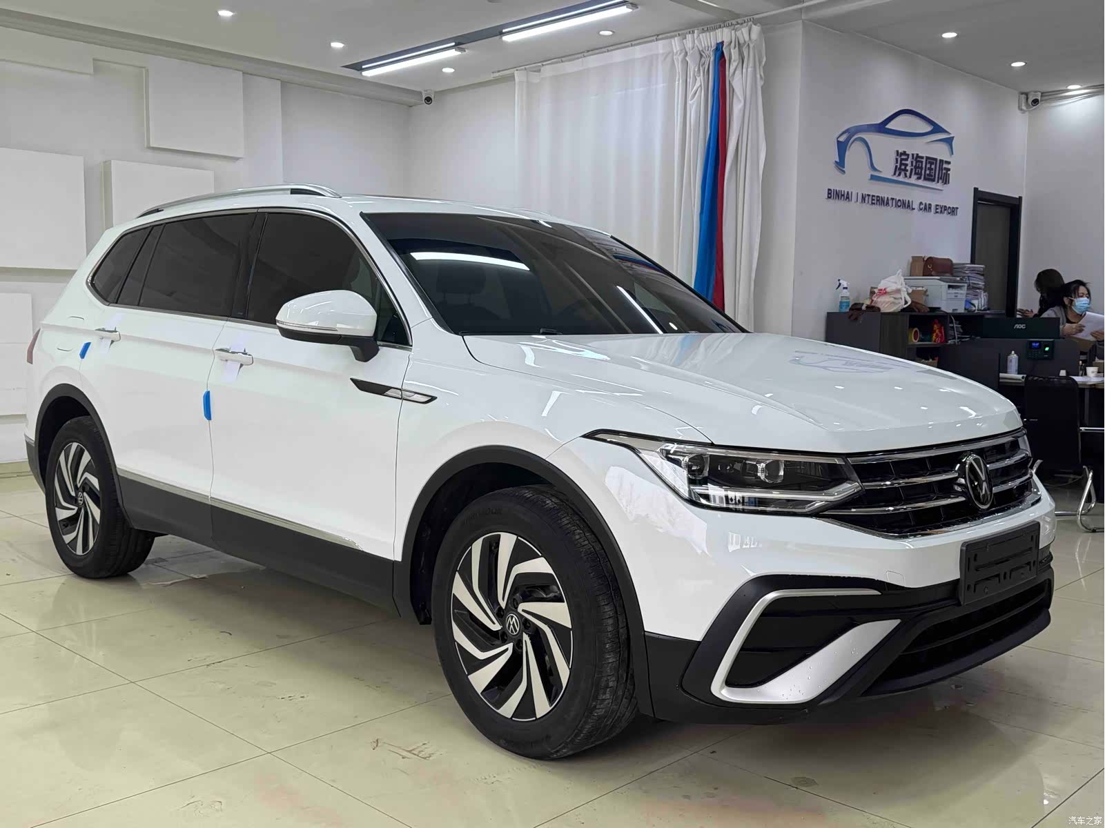 Volkswagen Tiguan L, 2022 3