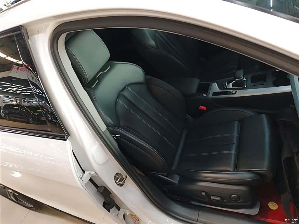 Audi A4L, 2023 25