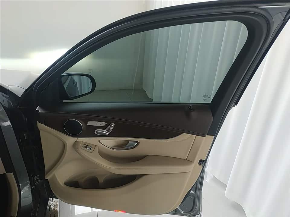 Mercedes-Benz GLC Mercedes-Benz GLC