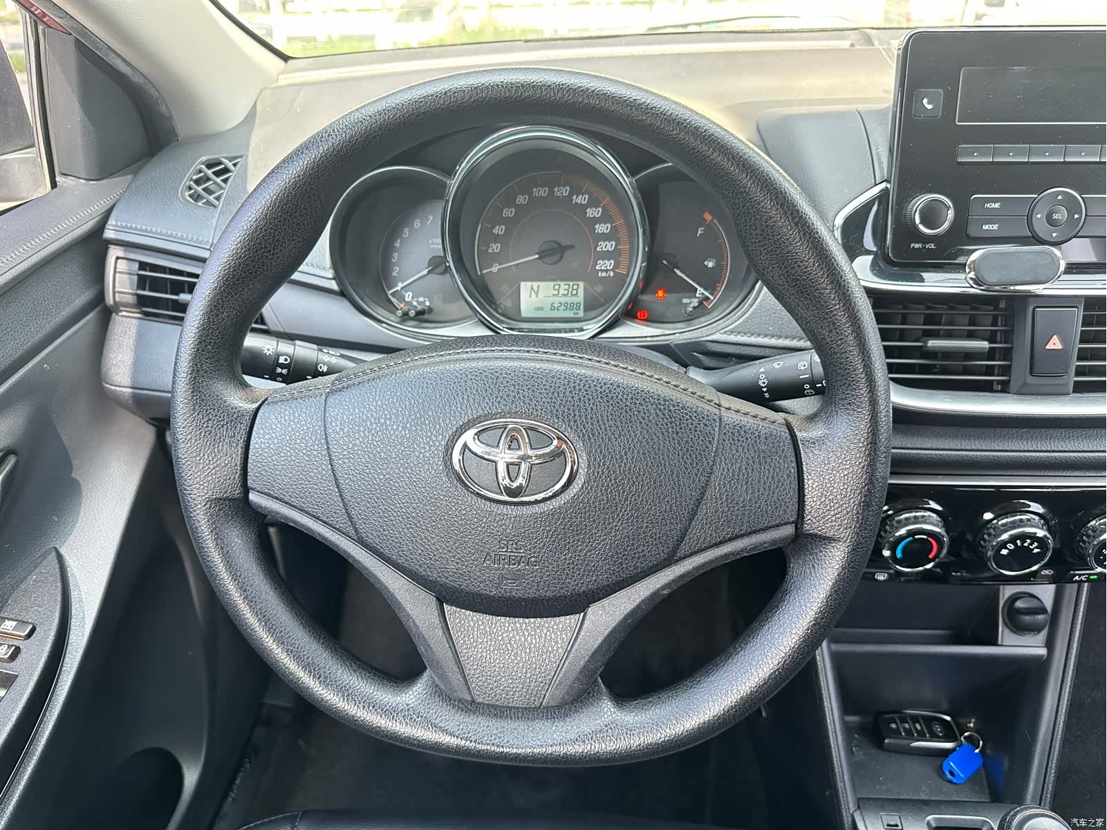Toyota YARiS L, 2020 17