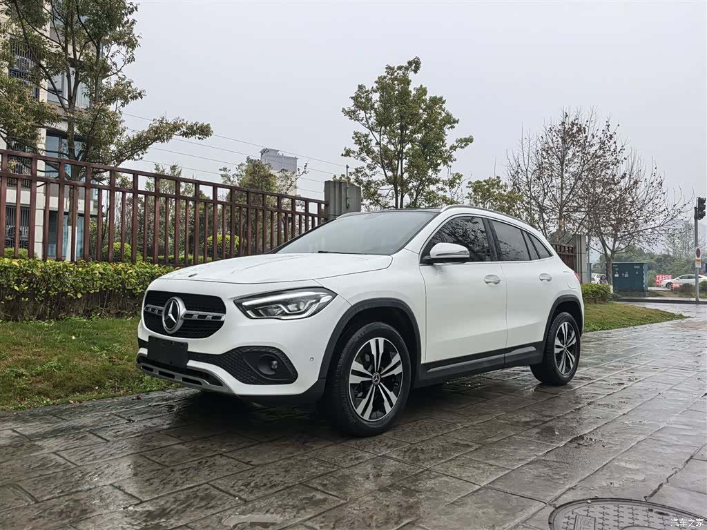 Mercedes-Benz GLA