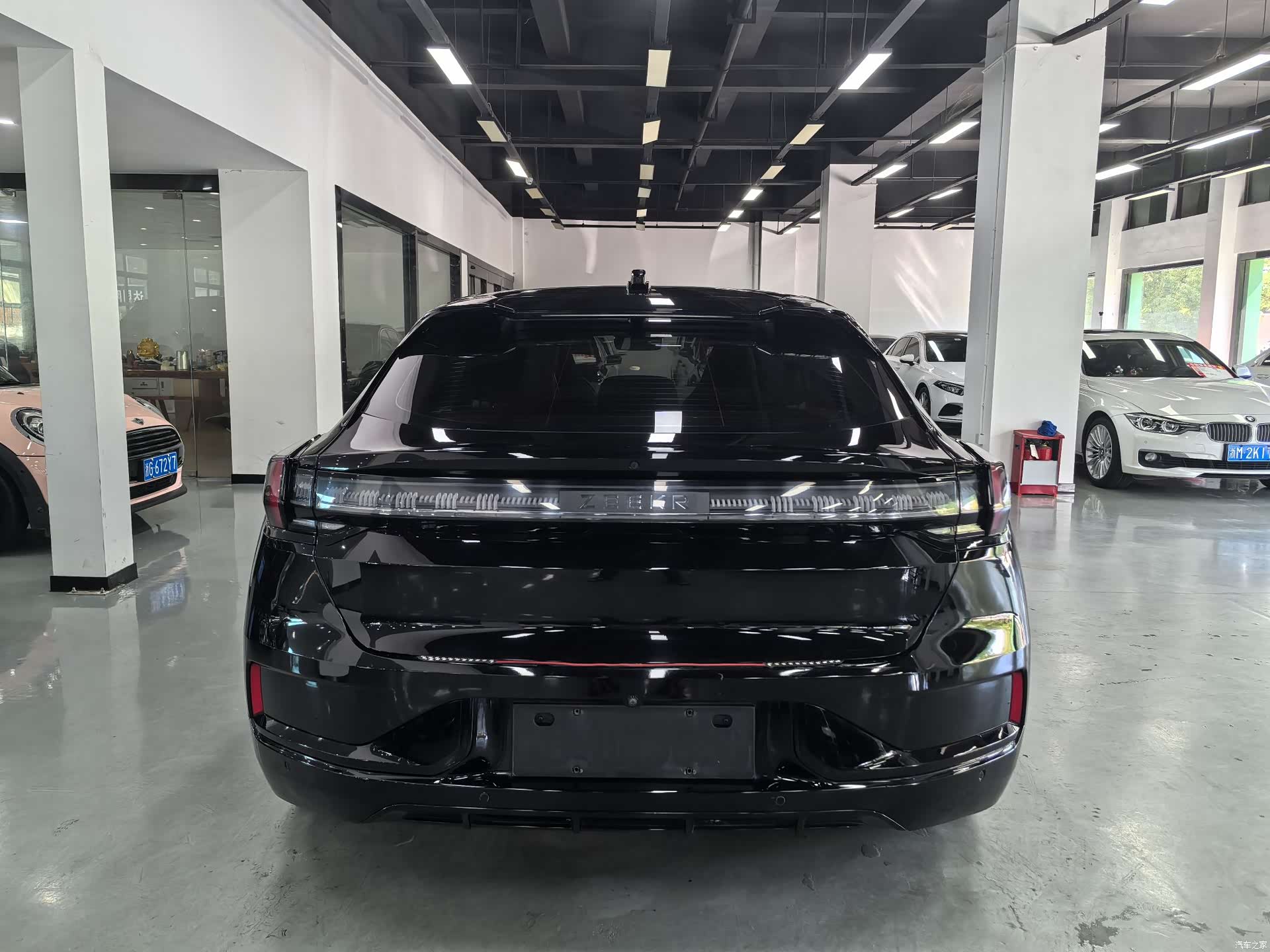Zeekr 001, 2023 6