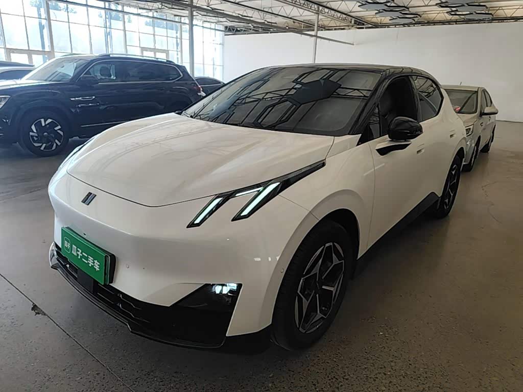 Lynk & Co Z20