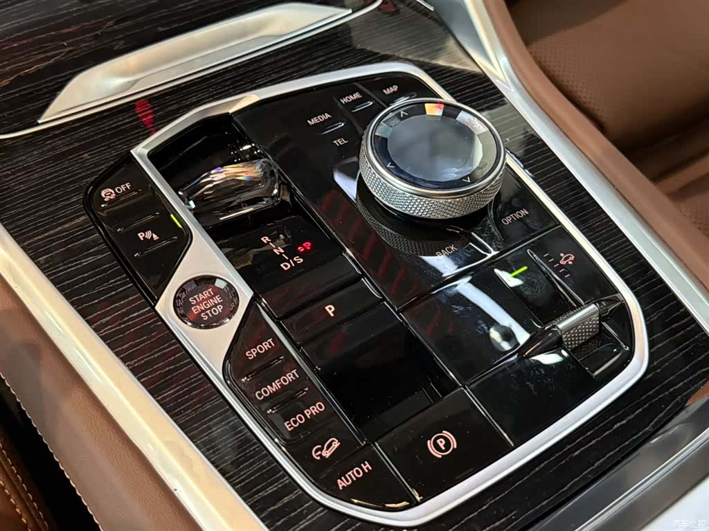 BMW X6, 2025 13