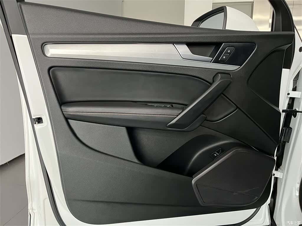Audi Q5L, 2019 13