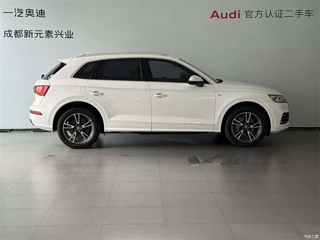 Audi Q5L, 2019 3