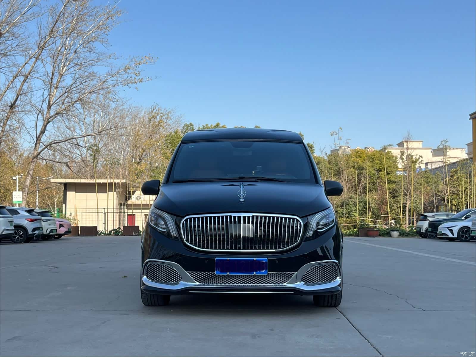 Mercedes-Benz 9, 2018 3