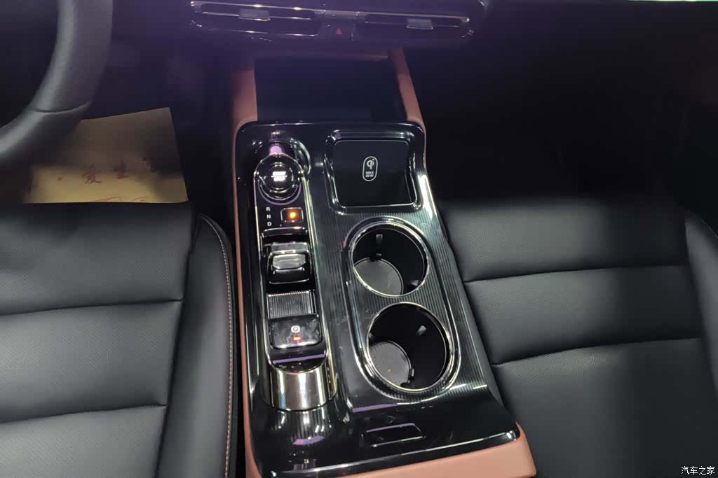 Trumpchi E8, 2024 15