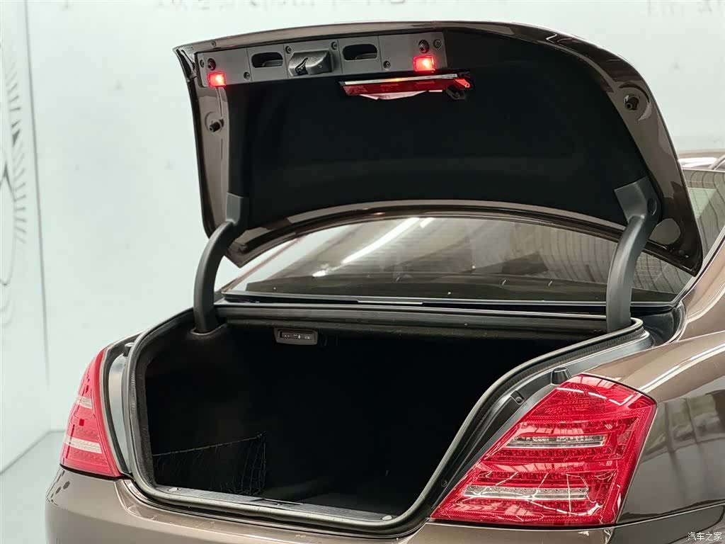 Mercedes-Benz S-Class, 2012 3