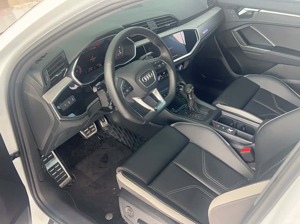 Audi Q3, 2024 13