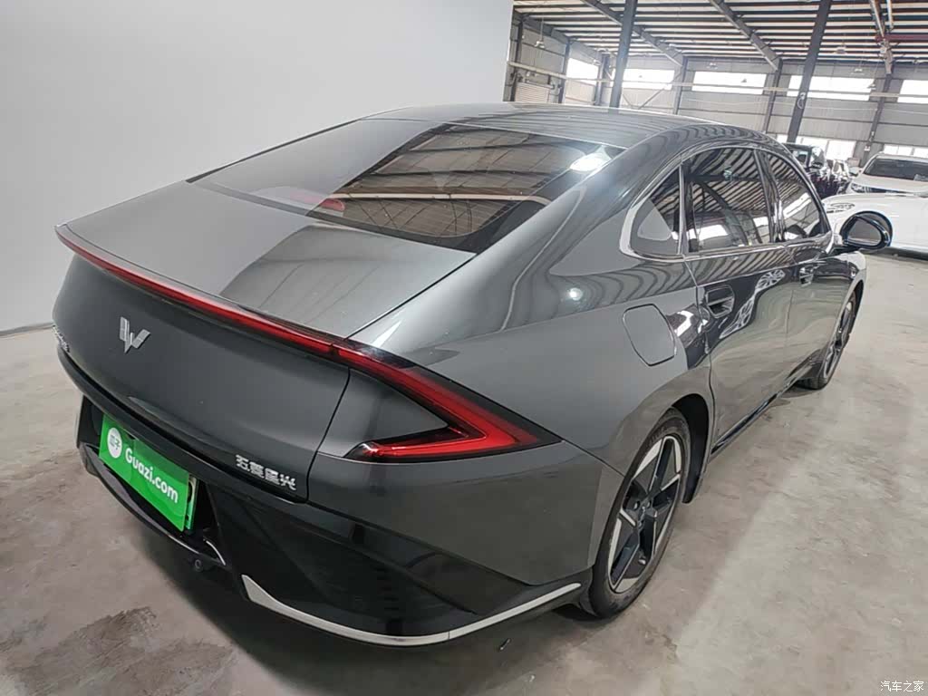 Wuling Starlight, 2024 все фото