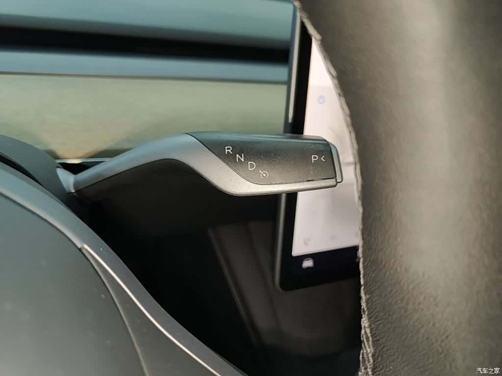 Tesla Model Y, 2022 14
