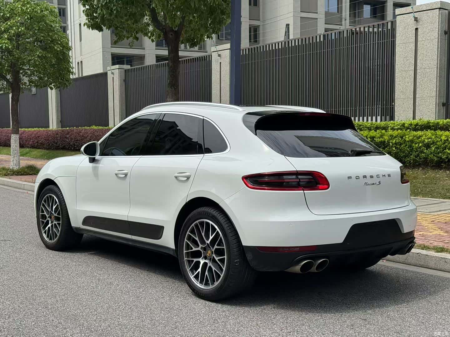 Porsche Macan, 2015 11