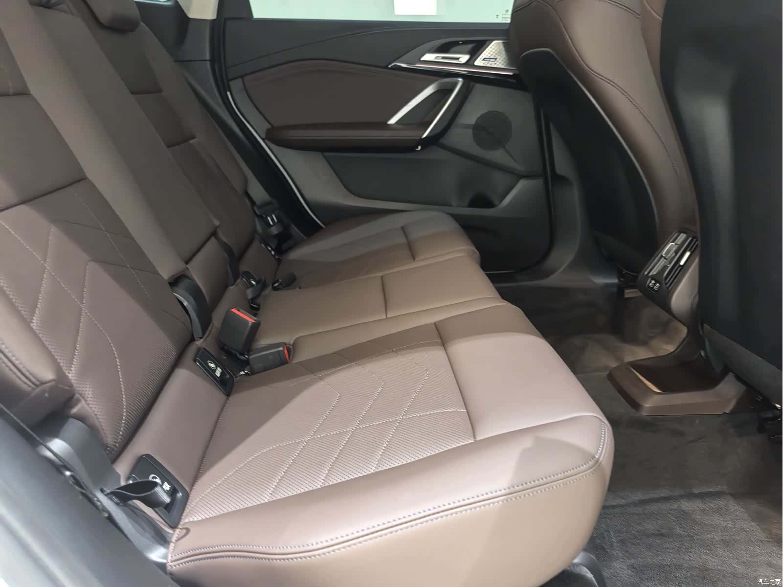 BMW X1, 2025 10