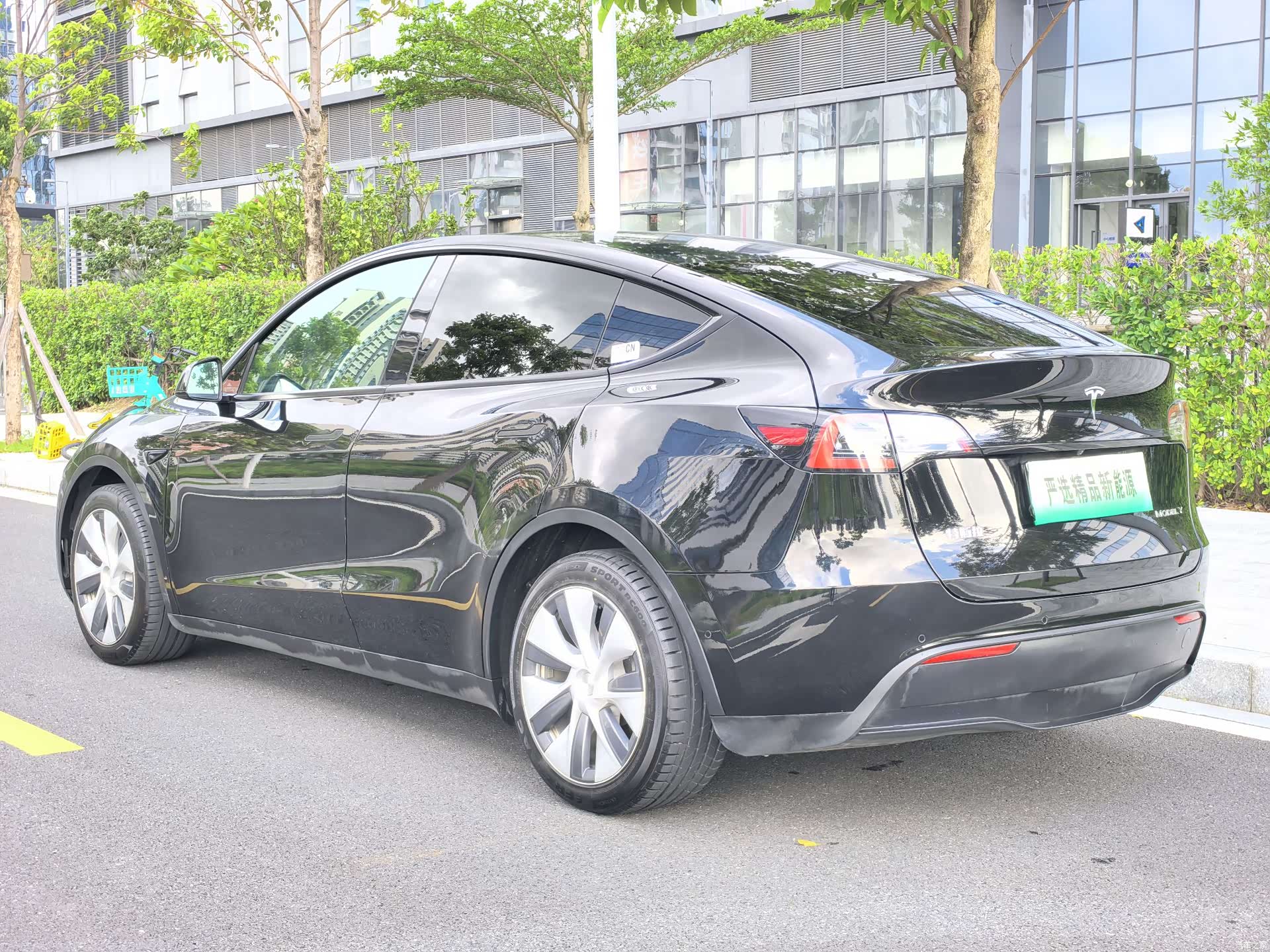 Tesla Model Y, 2022 7