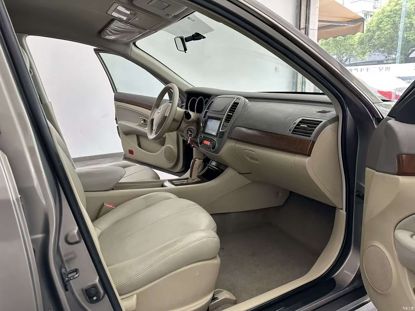 Nissan Sylphy, 2012 4