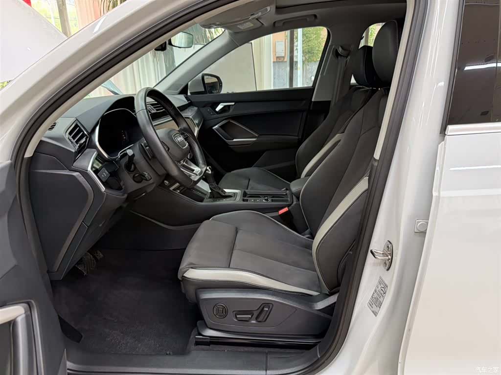 Audi Q3, 2023 16