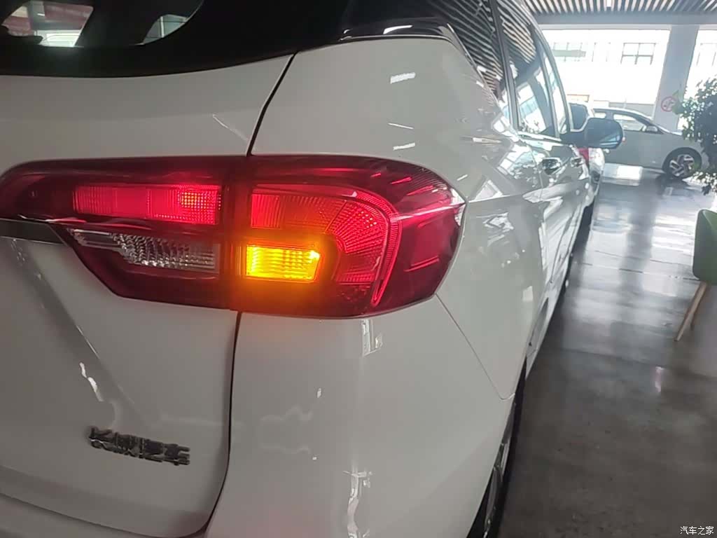 Haval M6, 2017 8
