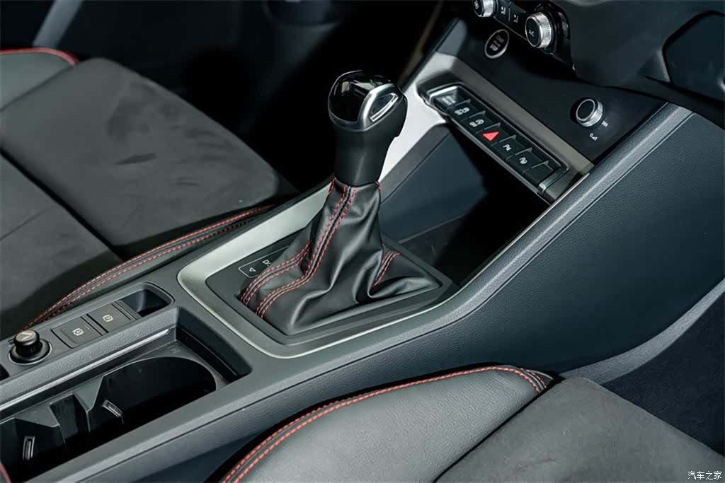 Audi Q3, 2023 18