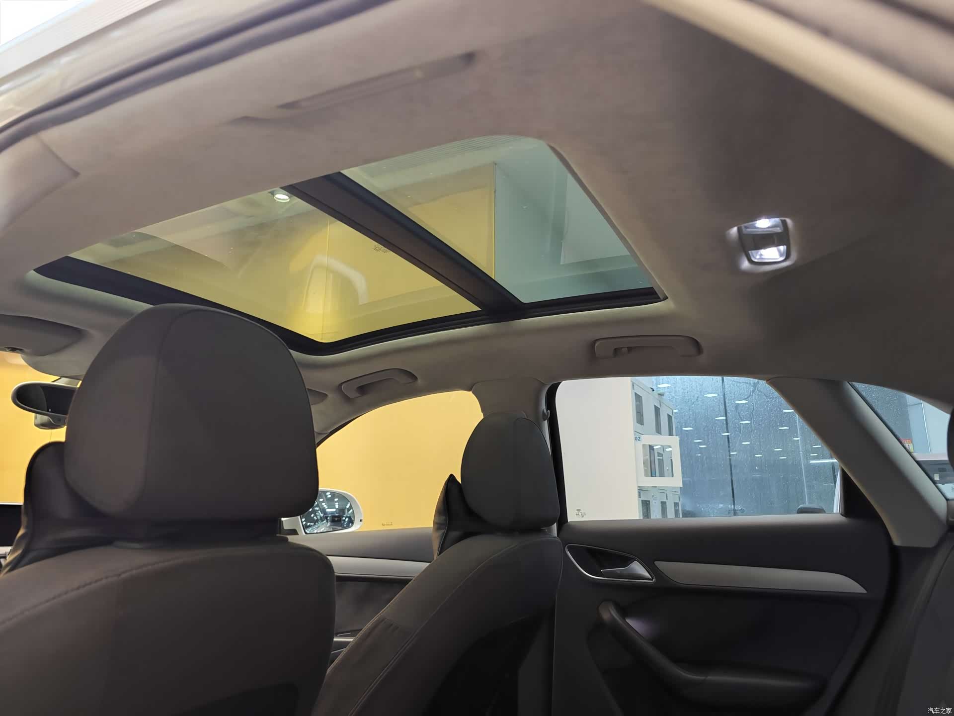 Audi Q3, 2015 25