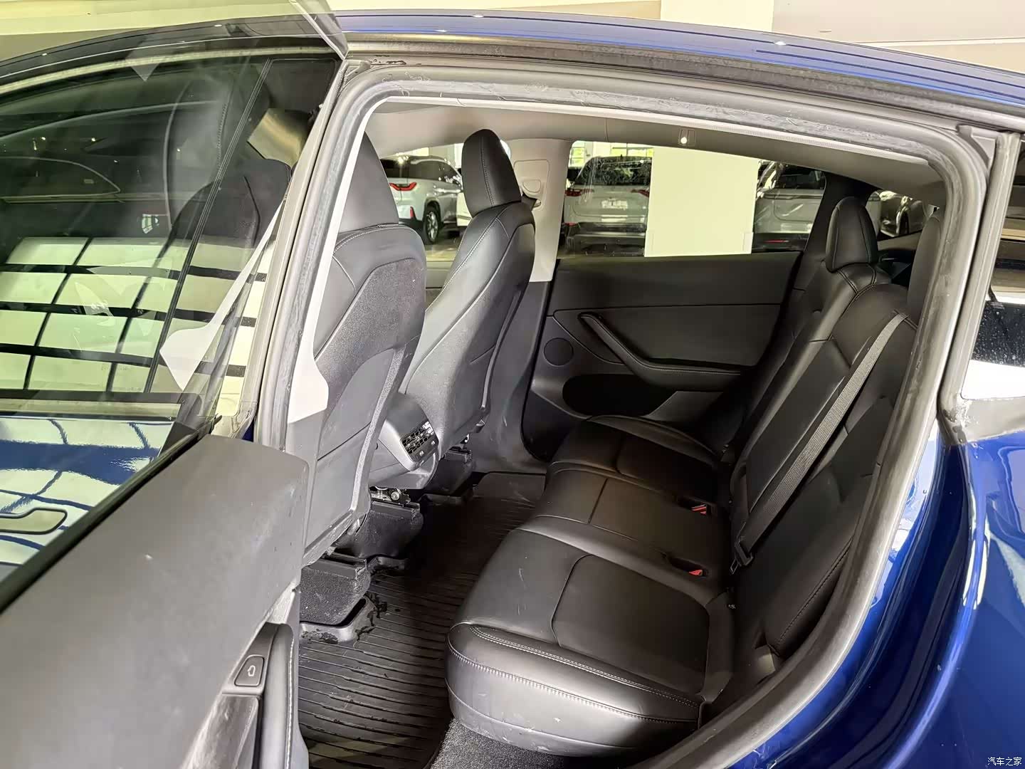 Tesla Model Y, 2023 6