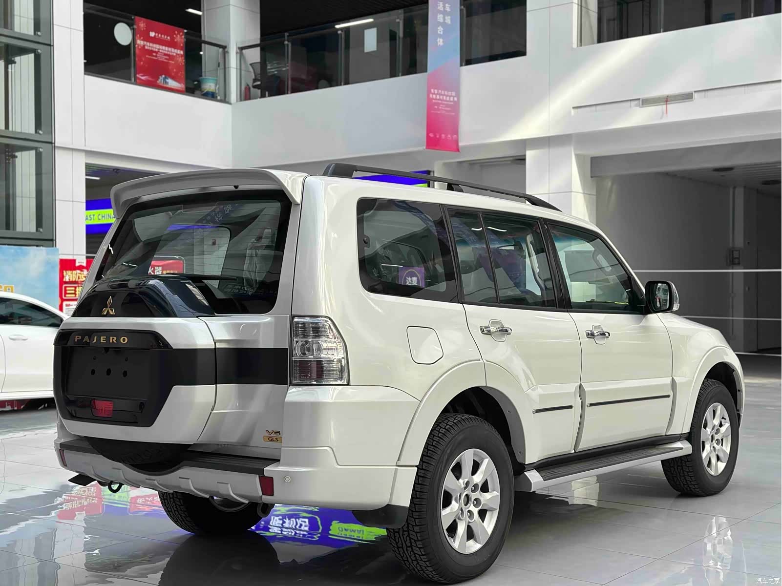 Mitsubishi Pajero, 2020 все фото