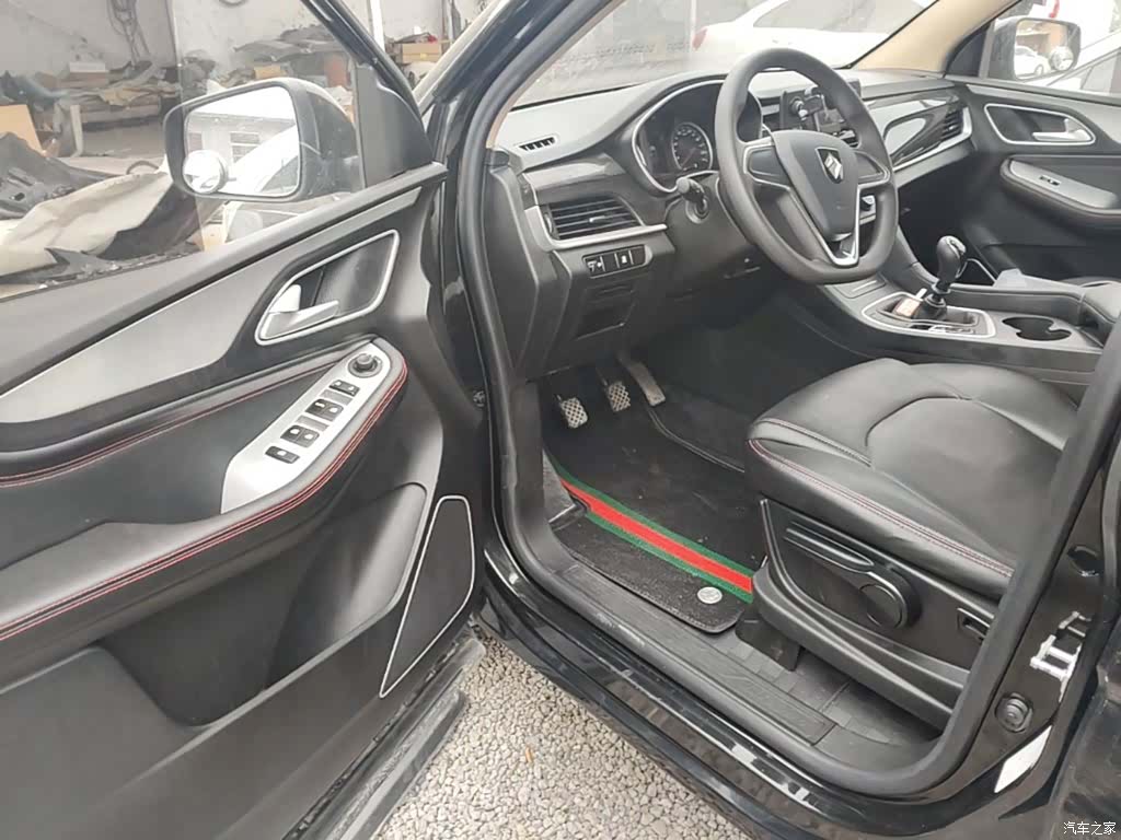 Wuling 560, 2017 12
