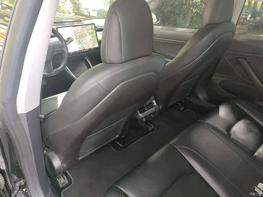 Tesla Model 3, 2019 15
