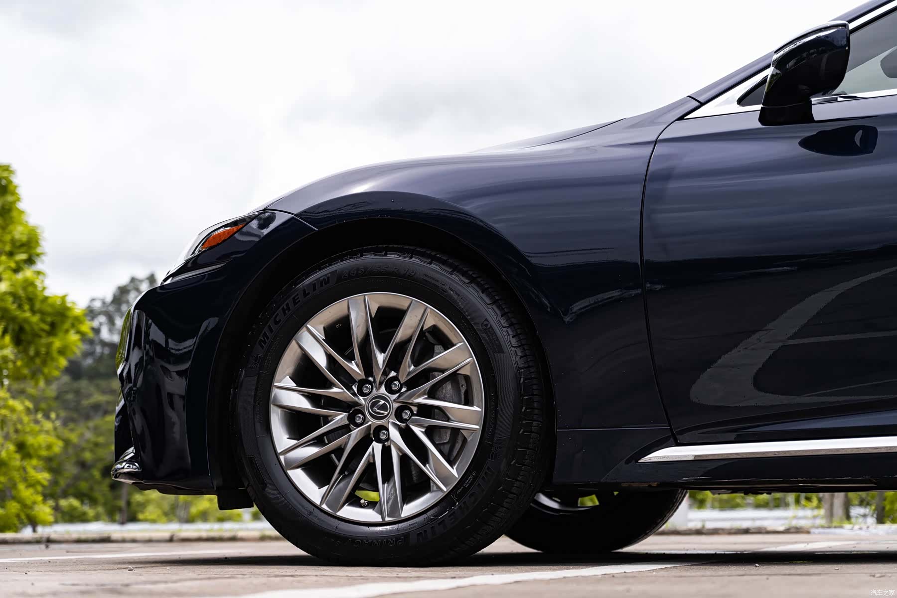 Lexus LS, 2018 8