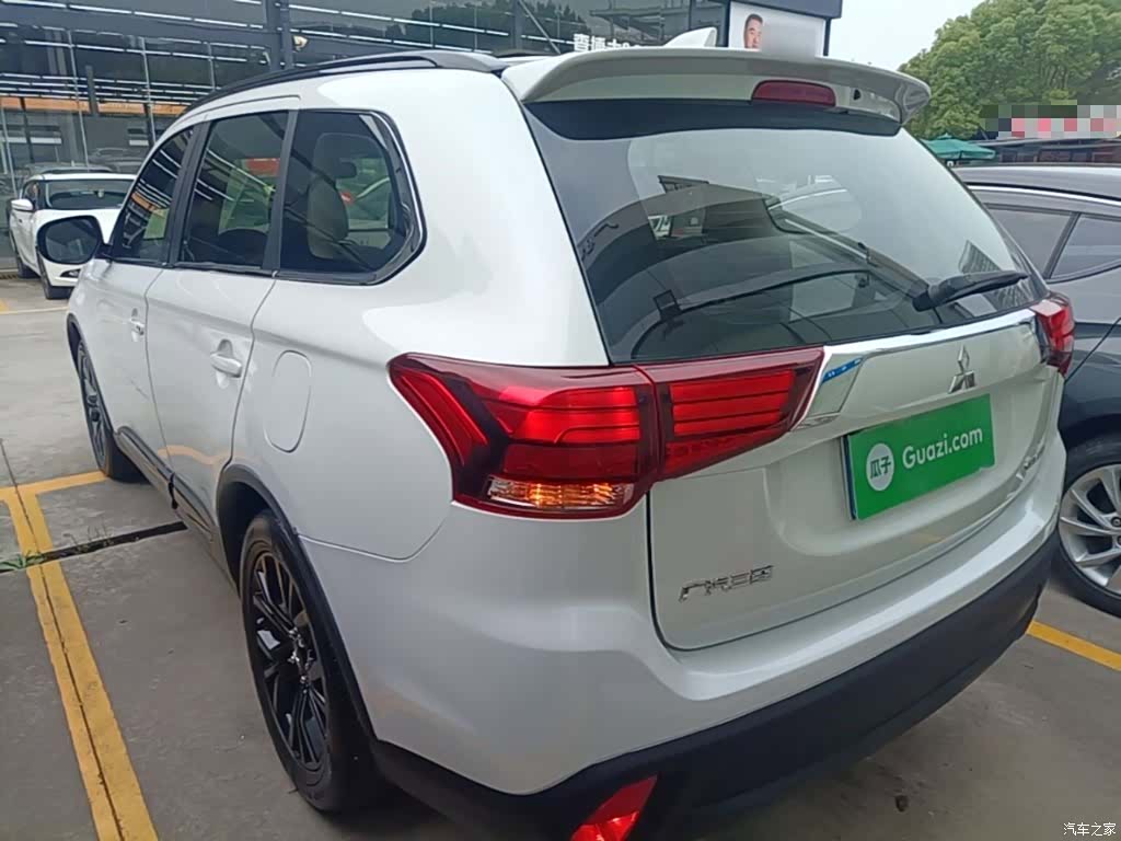 Mitsubishi Outlander, 2018 все фото