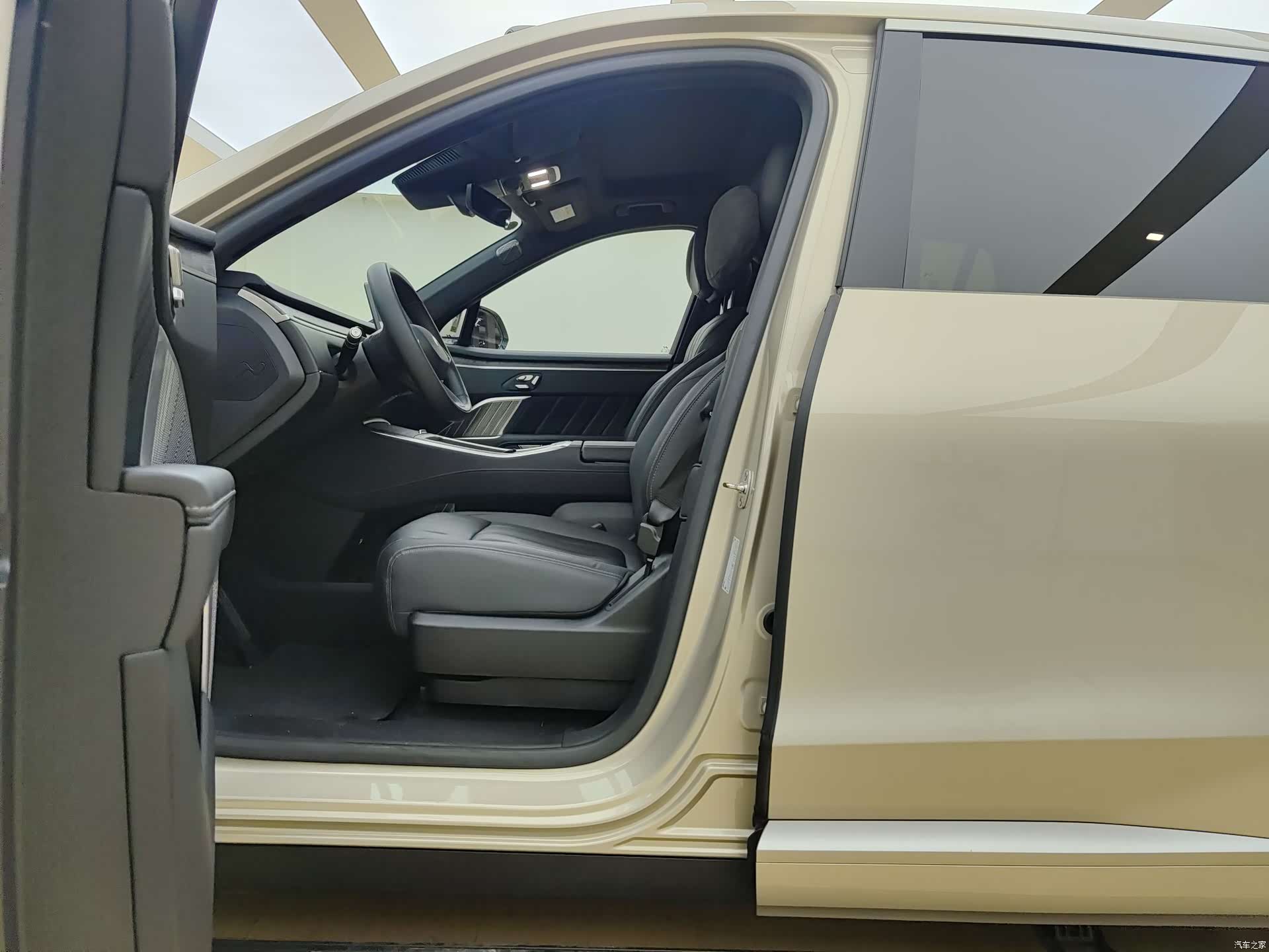 NIO L90, 2025 14