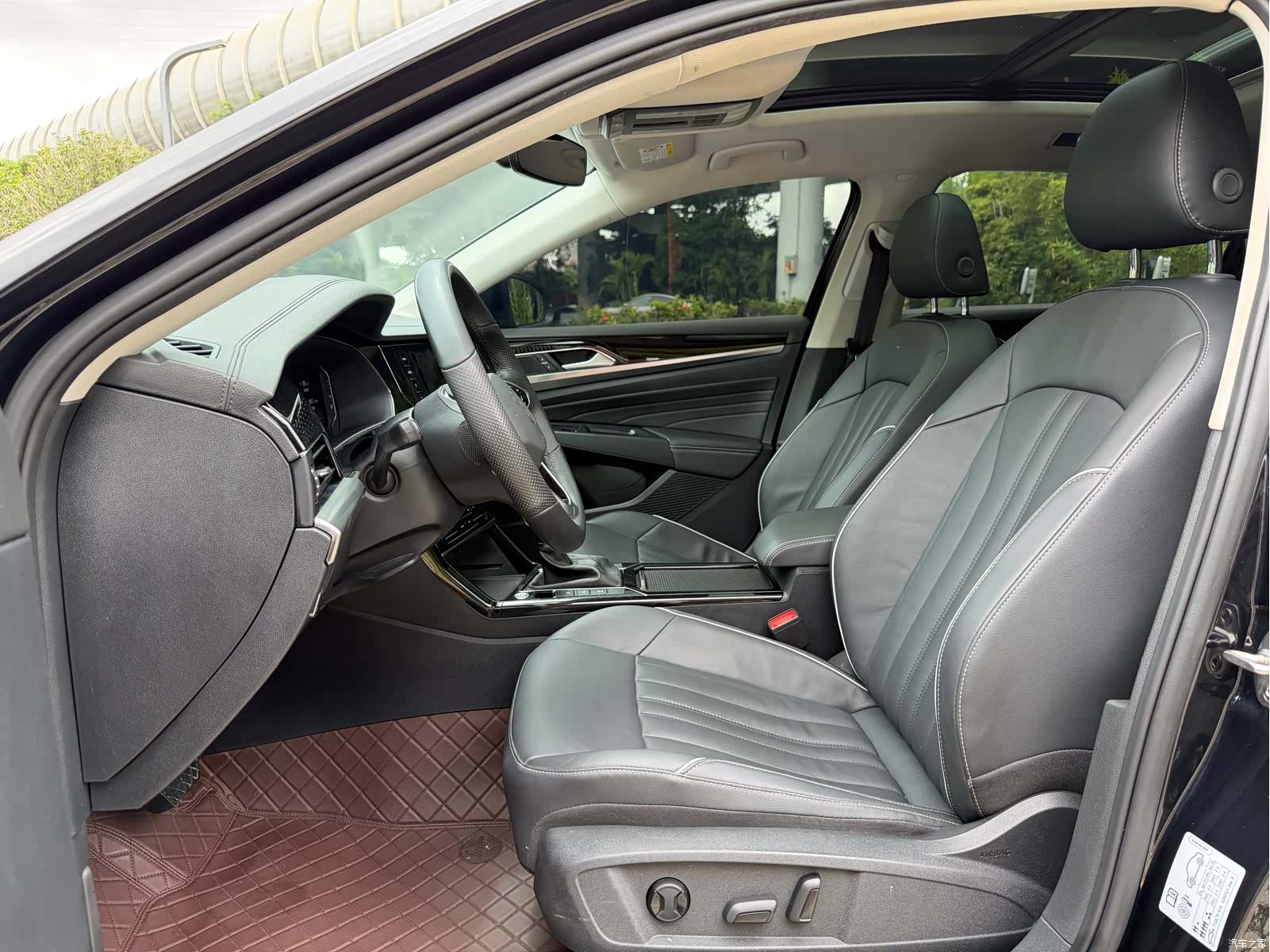Volkswagen Passat, 2022 4