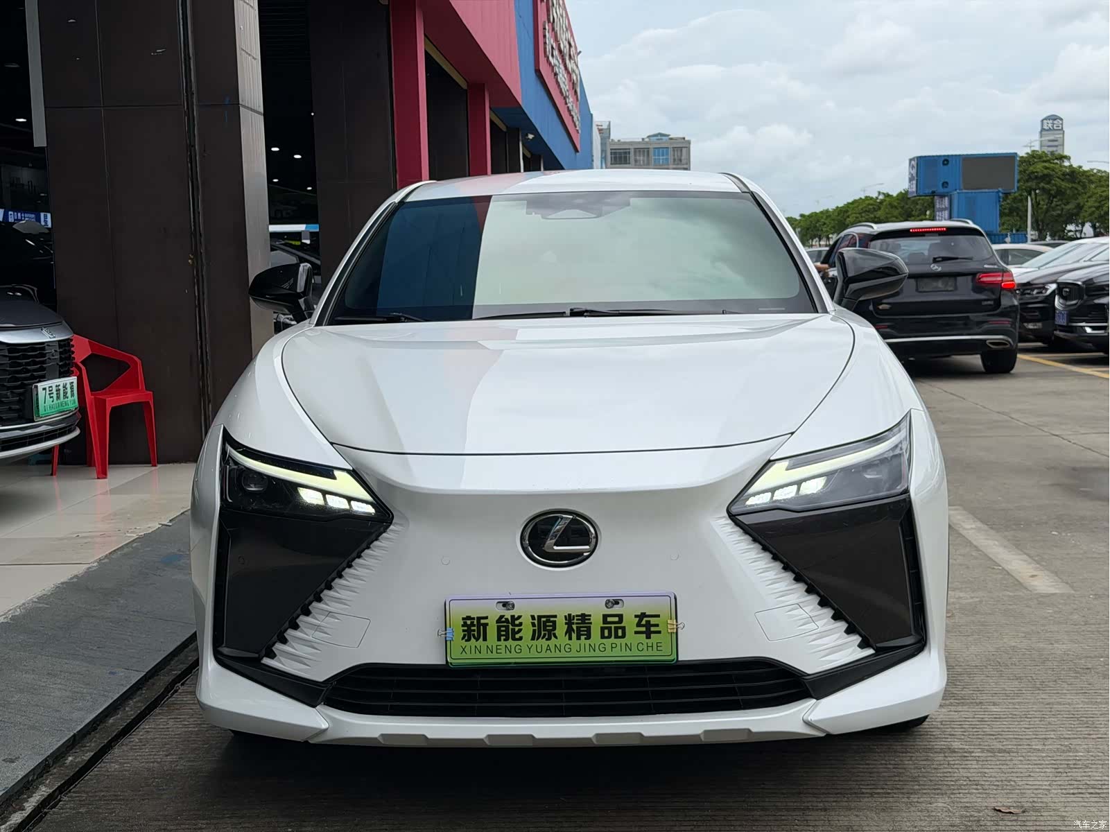 Lexus RZ, 2023 2