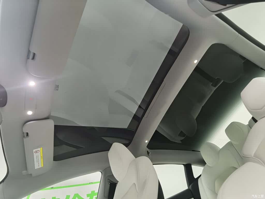 Tesla Model 3, 2025 14