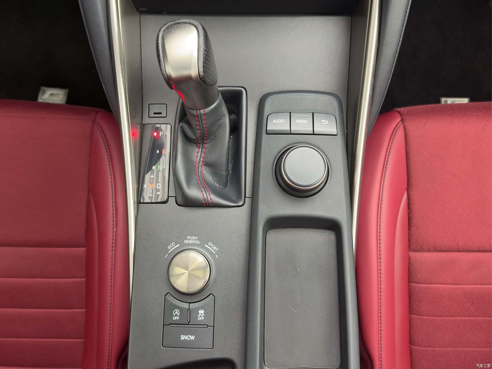 Lexus IS, 2019 23