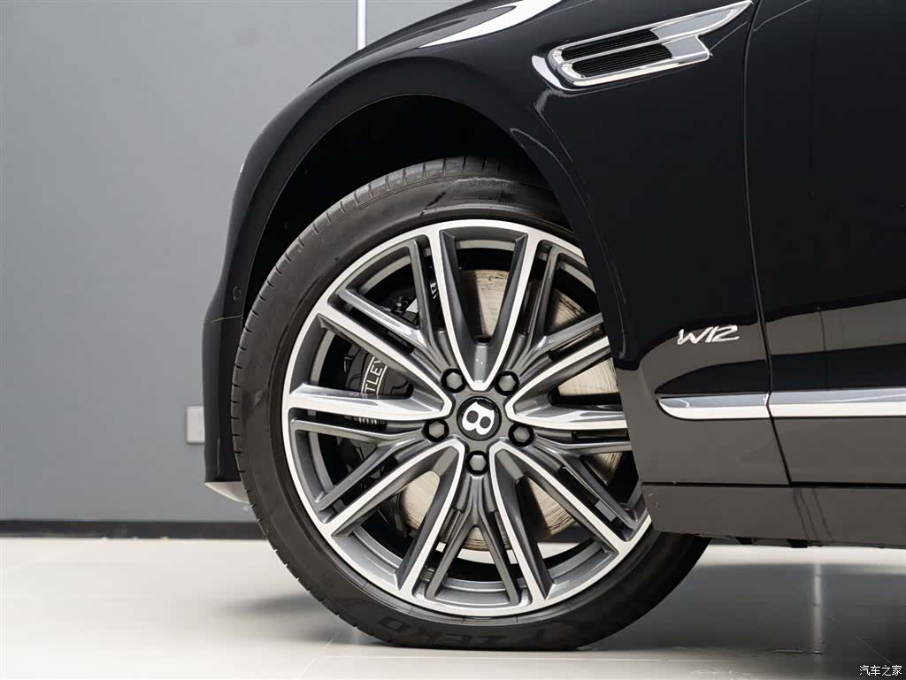 Bentley Flying Spur, 2022 7