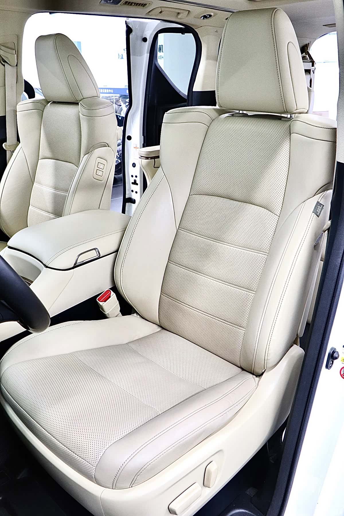 Toyota Alphard, 2017 12
